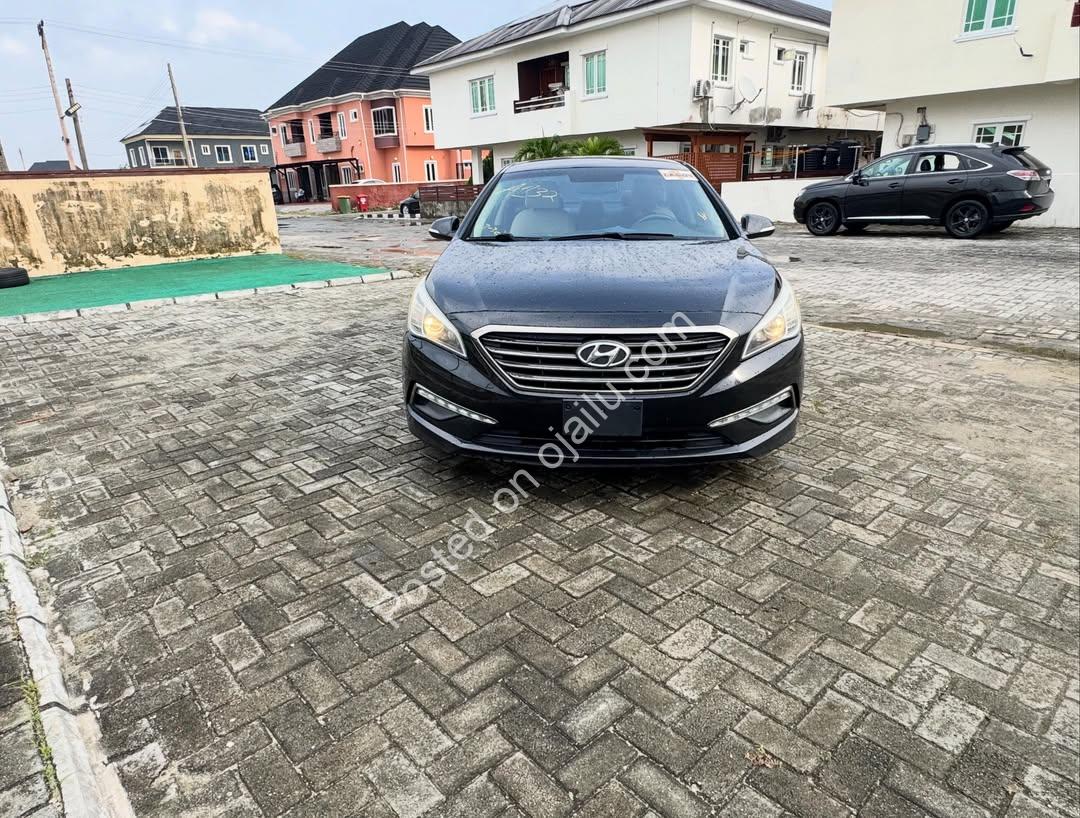 Luxury Sedan, Loaded w/ Premium Features, N14M