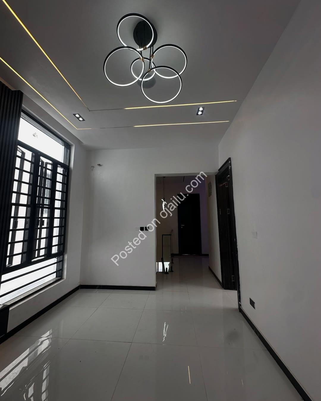 6-Ensuite Duplex in Orchid: Pool, Gym & Governors Consent