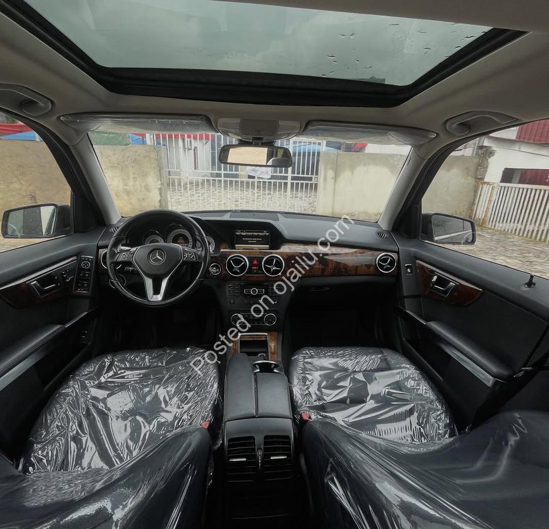 2013 Mercedes GLK350 4matic | Panoramic Roof + Reverse Cam – 18.8M
