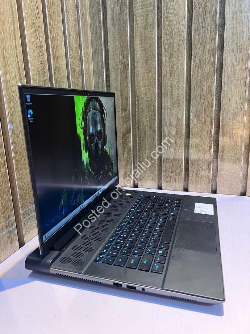 Alienware m16 R1 | i9-13900HX, RTX 4070, 32GB DDR5