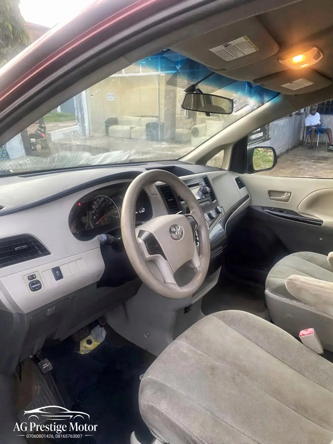 Toyota Sienna 2014 – Premium Family SUV, ₦21M (Negotiable).