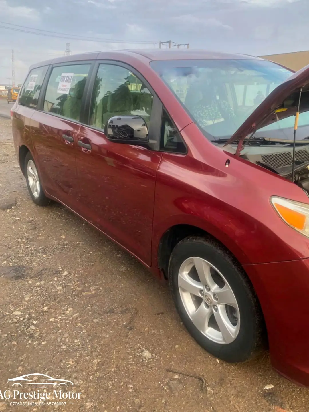 Toyota Sienna 2014 – Premium Family SUV, ₦21M (Negotiable).