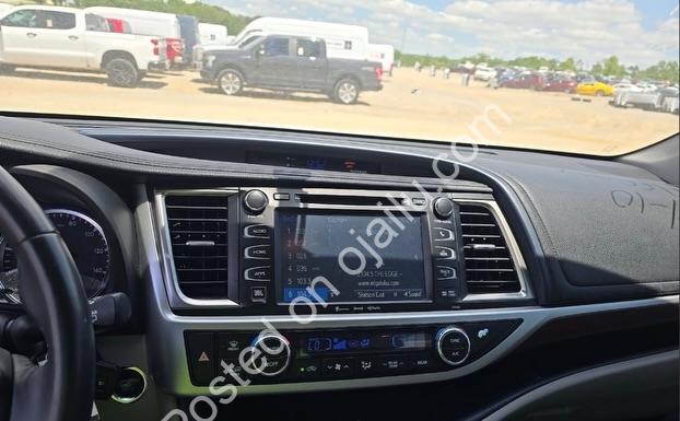 2016 Toyota Highlander Limited – Premium Luxury Awaits
