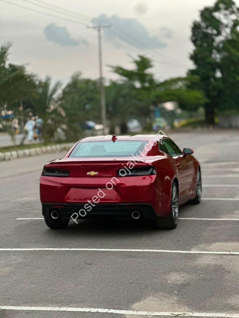 2016 Camaro: Muscle & Original Papers