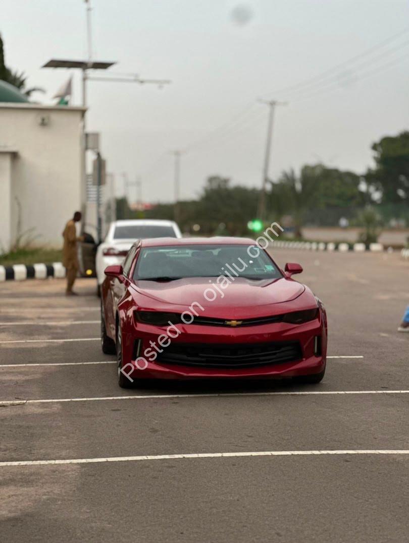 2016 Camaro: Muscle & Original Papers