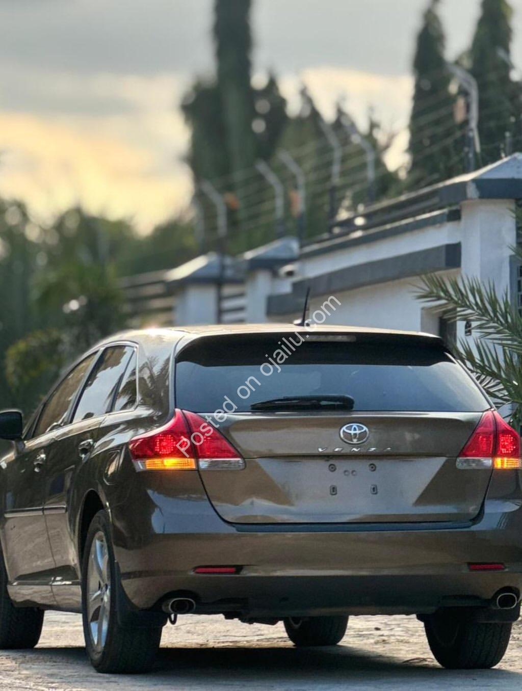 2012 Toyota Venza: Few Months Used, Open Roof & Duty Paid!