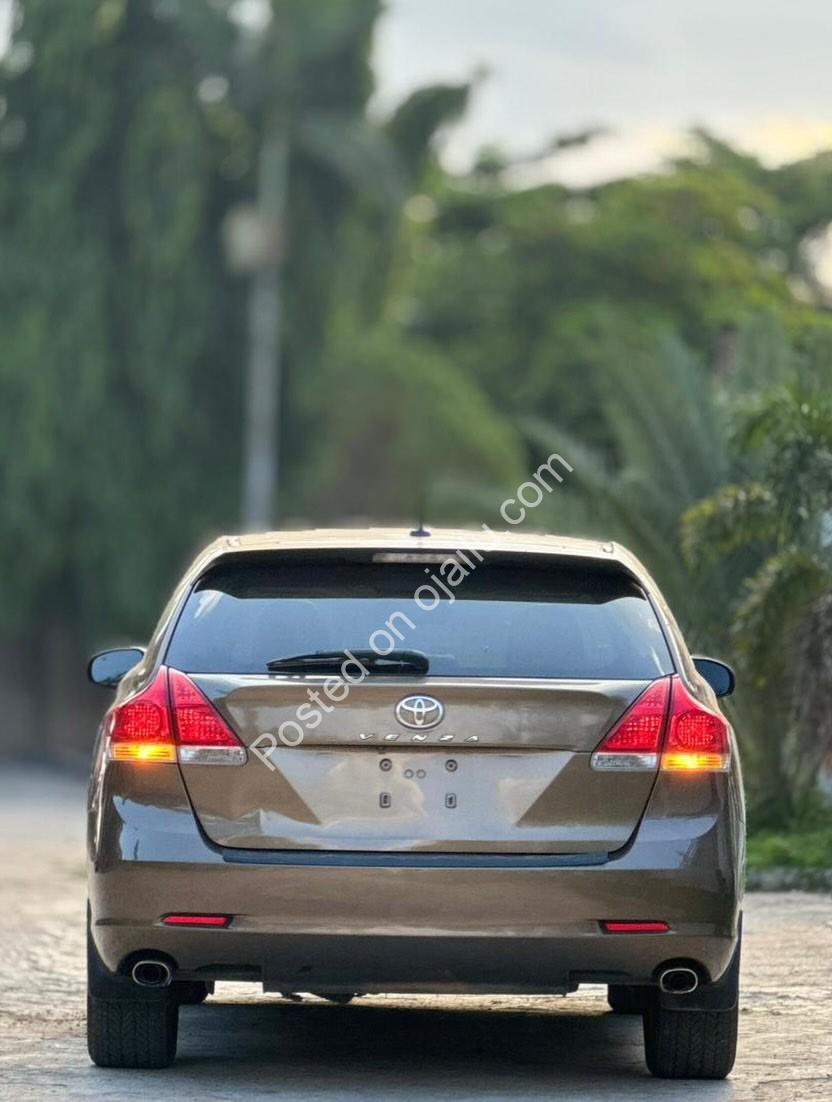 2012 Toyota Venza: Few Months Used, Open Roof & Duty Paid!