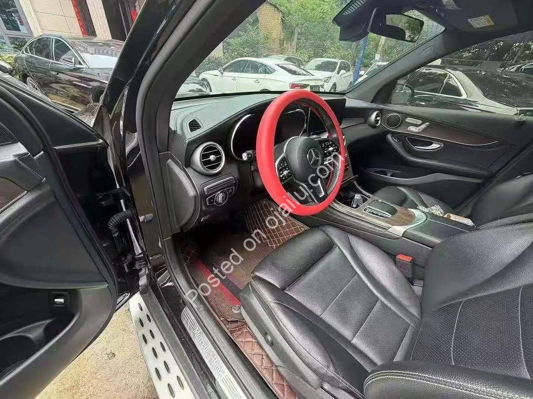 2020 Mercedes GLC300 – Accident-Free Luxury, 73K Miles!