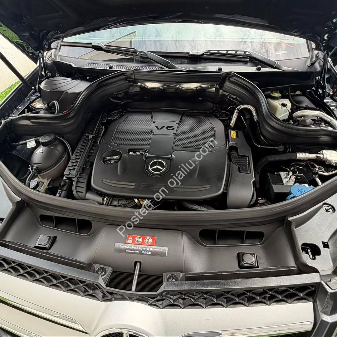HERTZ INVESTOR SPECIAL: 2015 GLK 350 TOKS – FULL OPTIONS