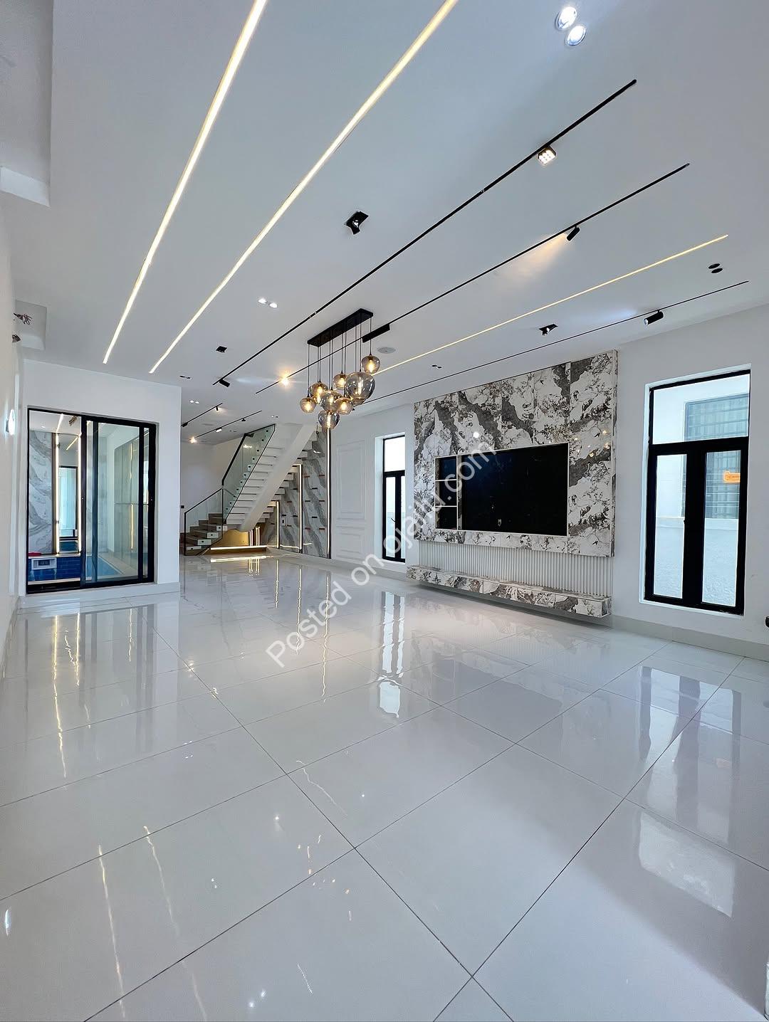 Contemporary Smart Home in Secure AJAH Estate