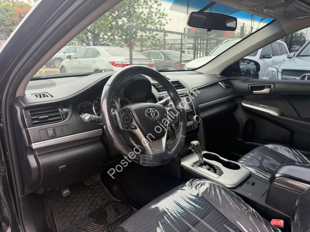 Blind Spot Monitor, Key Start, 2013 Camry SE – 12.8M