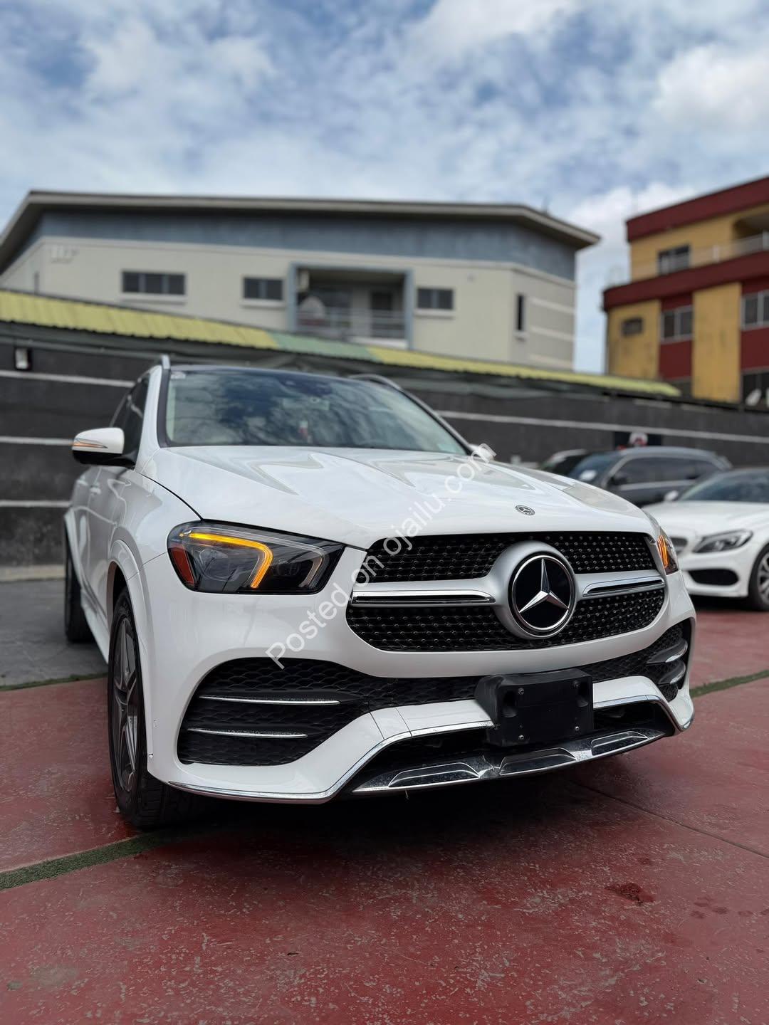 2020 Mercedes GLE450: Luxury Unleashed with HUD & 360° Camera