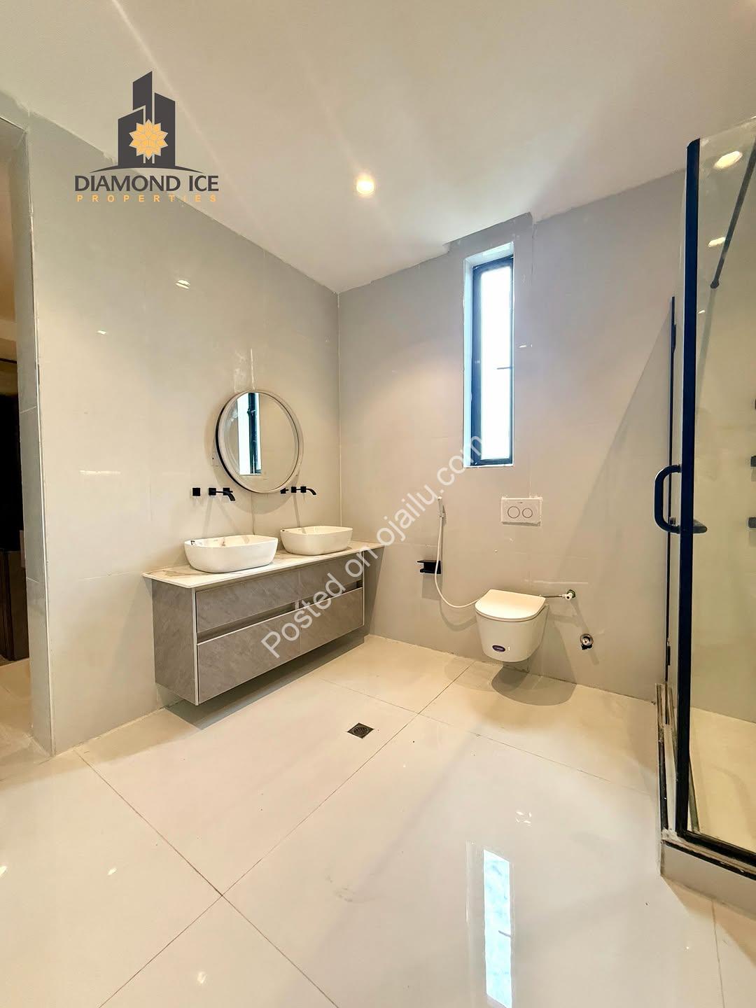 Elite Smart Home: 5-Bed VGC Duplex with Cinema & Pool