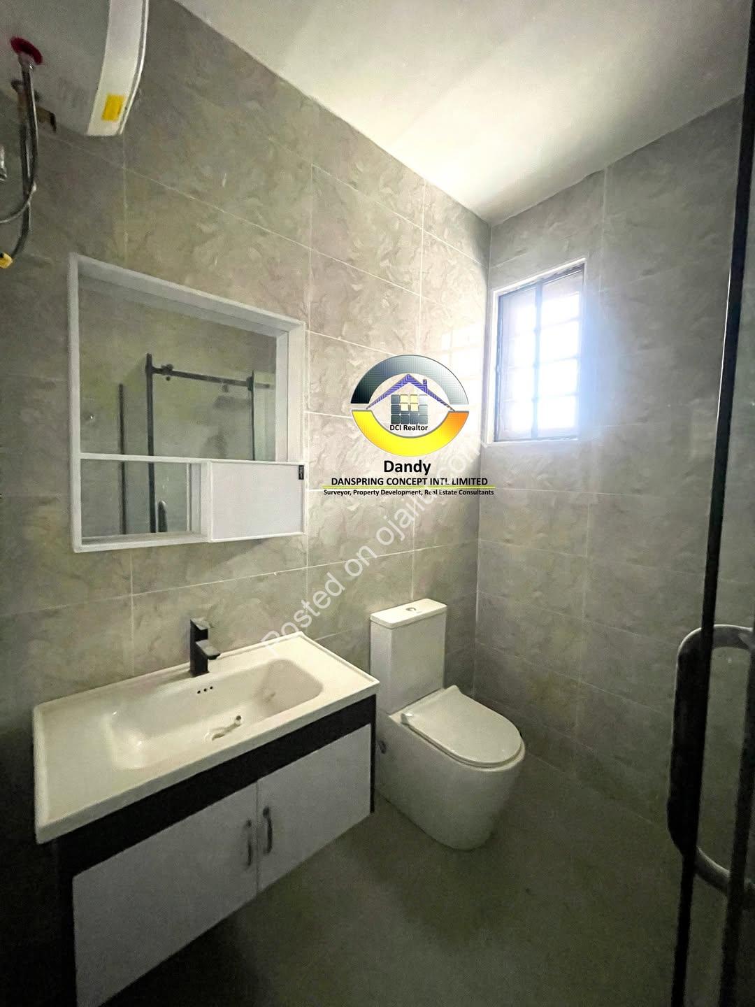 Ensuite Elegance: 3BR + Elevator in Lekki Phase 1