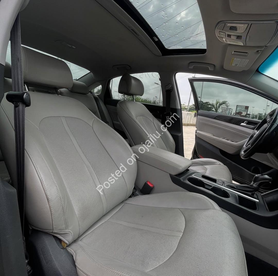 2017 Hyundai Sonata Limited: Sunroof, Reverse Cam & Keyless Start