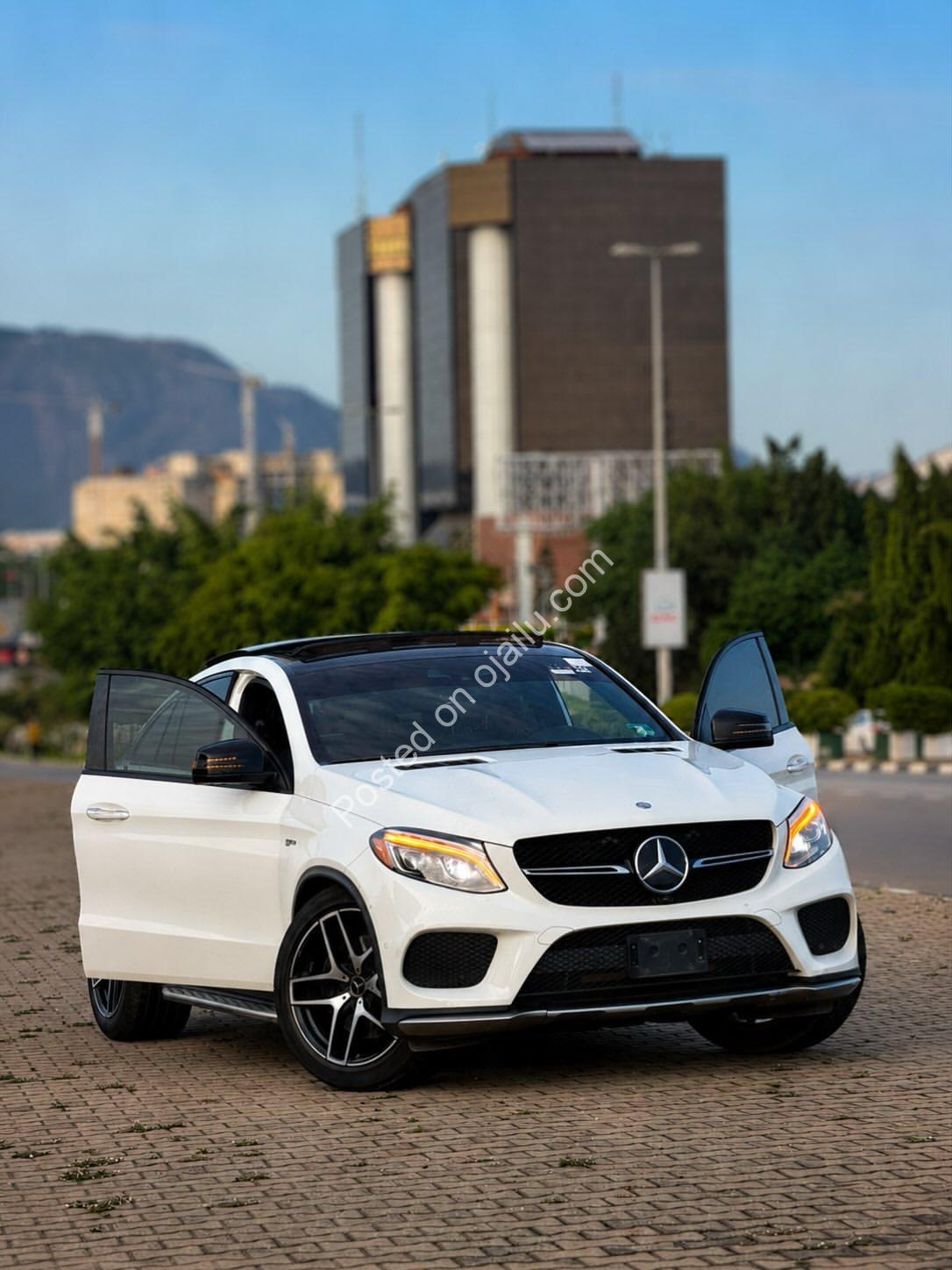 2017 Mercedes GLE43 AMG – Pristine Power & Luxury