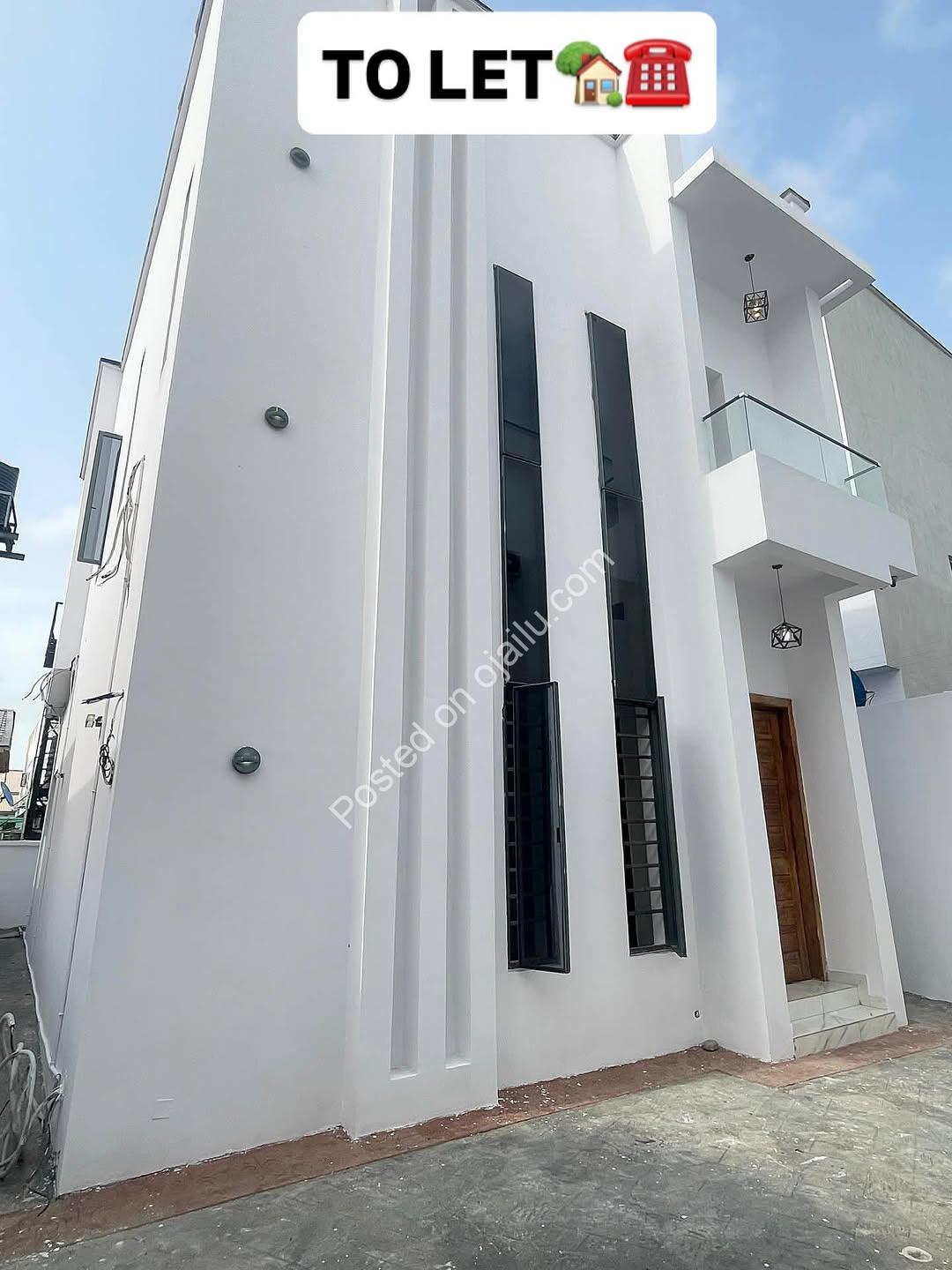 Rent Your Agungi Dream Home: 4BR + BQ, Pure Water.