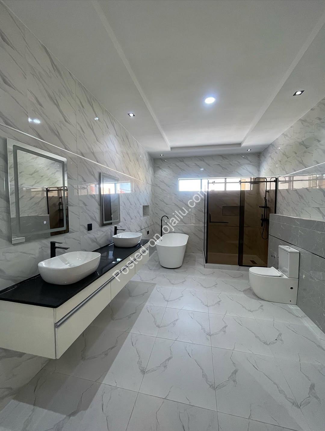 Your Private Oasis Awaits in Royal Garden