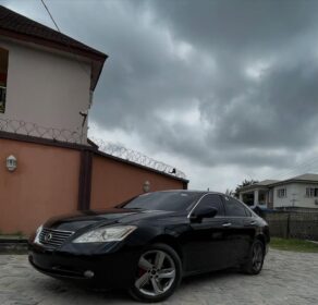2007 Lexus ES350: Sunroof