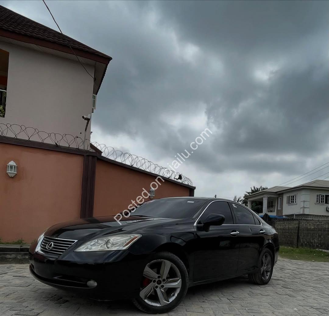 2007 Lexus ES350: Sunroof, Luxury & Thumb Start at 10.3M!