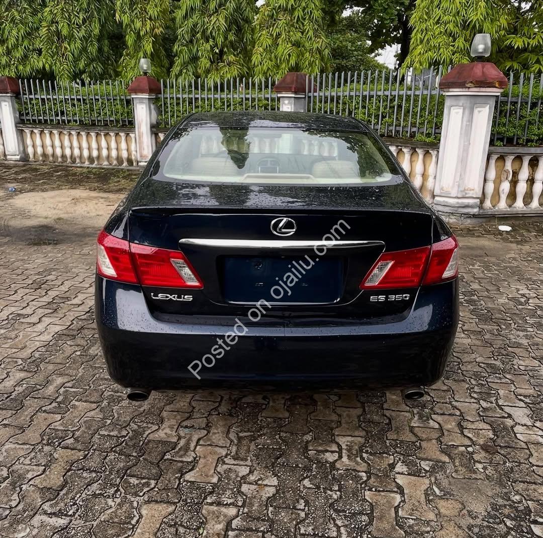 Lexus ES350 ’07 – Sunroof, Reverse Cam, 9M Only!
