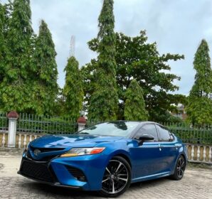 2019 Toyota Camry XSE | Panoramic Roof & Keyless Start | 28.8M