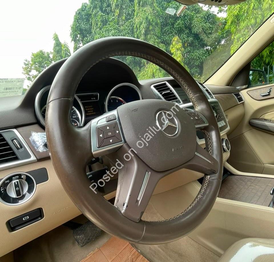 2015 ML350 4Matic | Panoramic Roof | Fresh Import | 25.8M