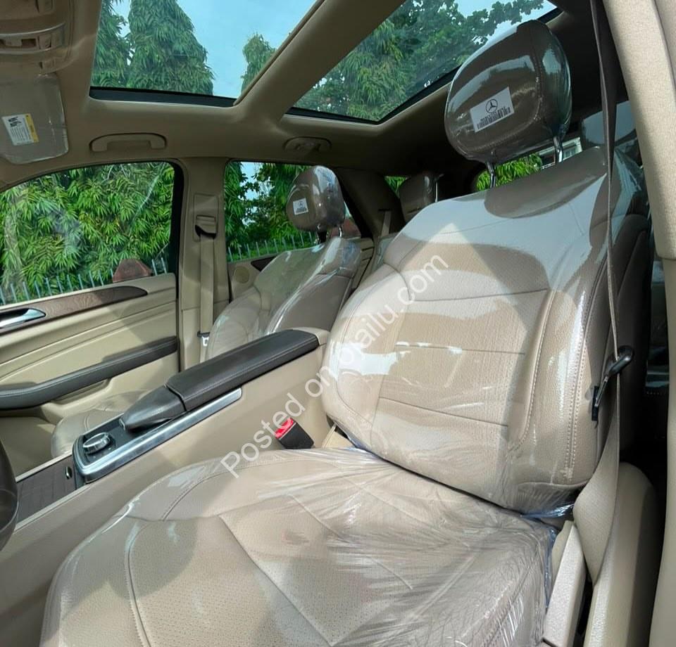 2015 ML350 4Matic | Panoramic Roof | Fresh Import | 25.8M