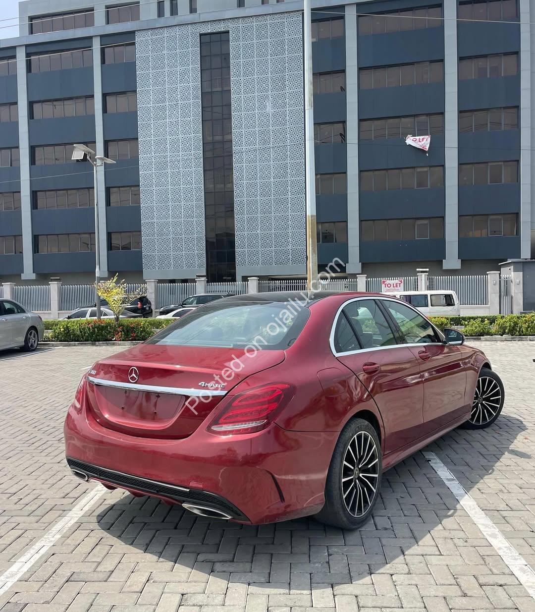 2017 Mercedes C300 4Matic | Panoramic Roof + Keyless Go – 23M Only