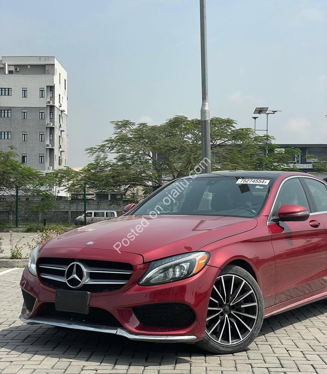 2017 Mercedes C300 4Matic | Panoramic Roof + Keyless Go – 23M Only