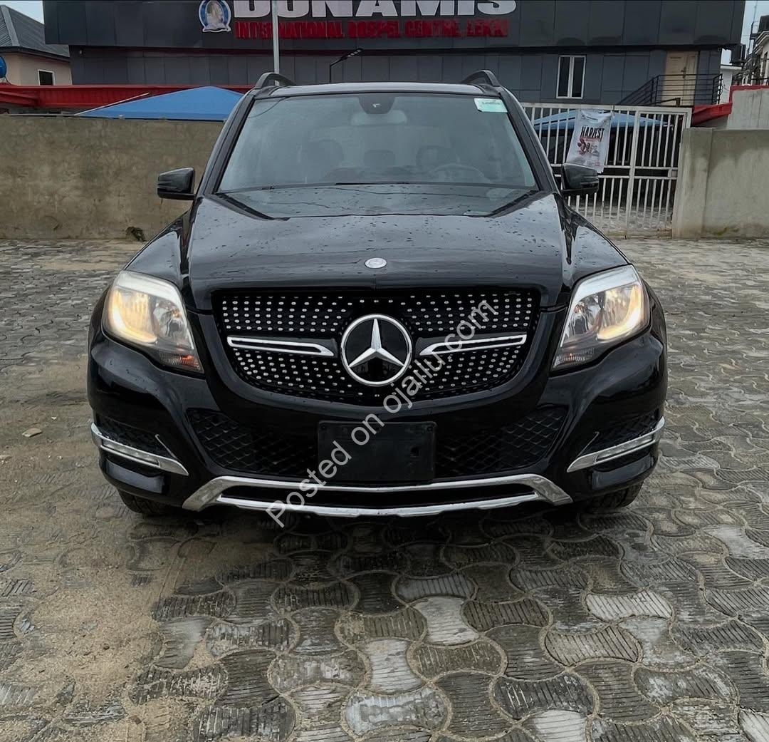 2013 Mercedes GLK350 4matic | Panoramic Roof + Reverse Cam – 18.8M