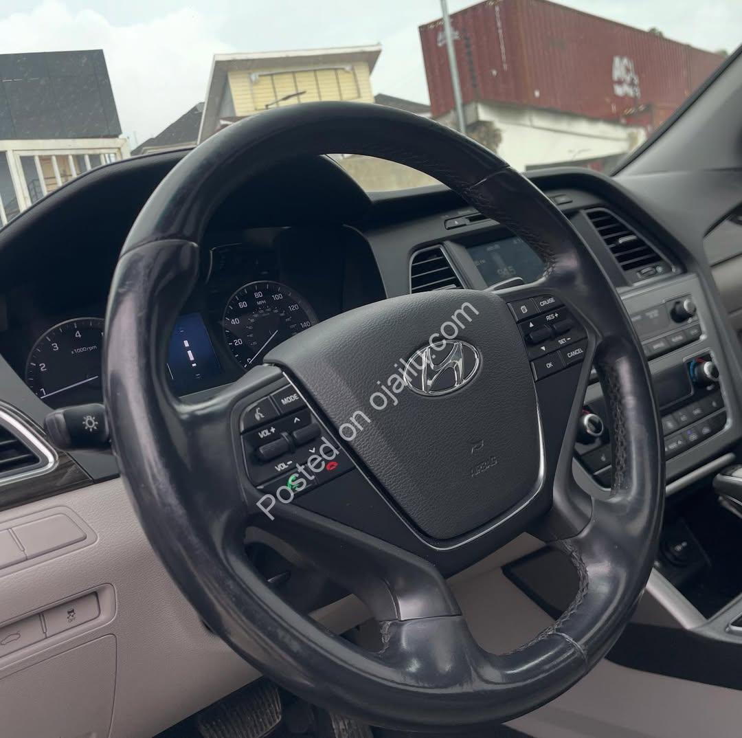 2017 Hyundai Sonata Limited: Sunroof, Reverse Cam & Keyless Start