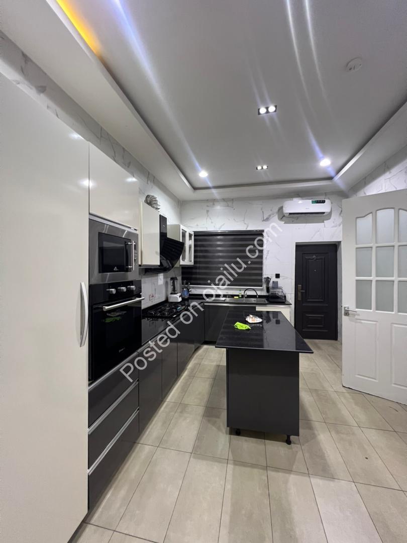 4-Bed Ensuite Terrace Duplex Ikoyi | ₦950M