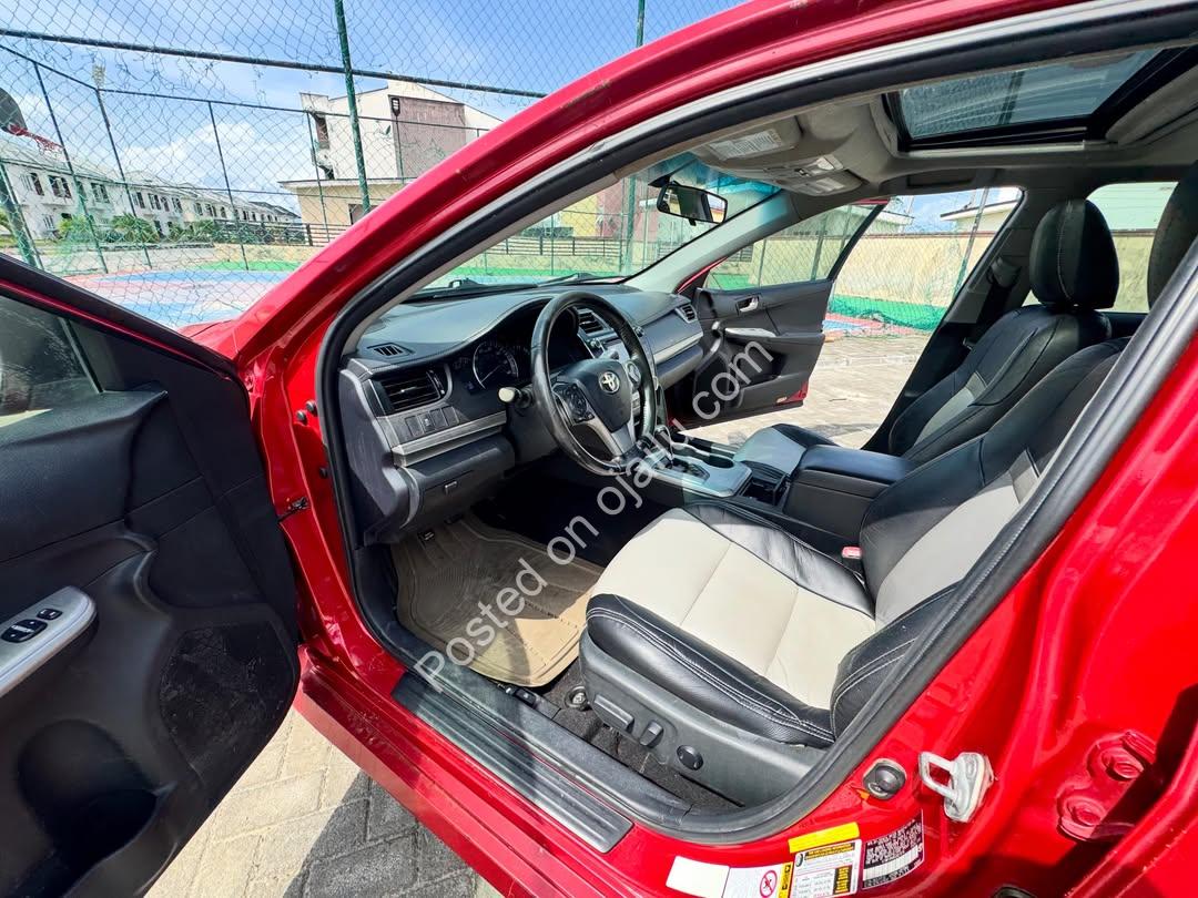 2013 Camry SE: Sunroof, Heated/Ventilated Seats & Key Start – N13M