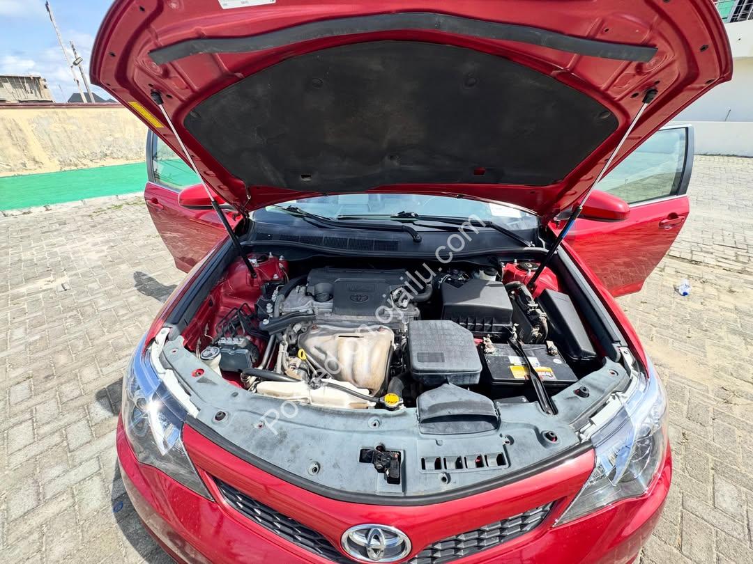 2013 Camry SE: Sunroof, Heated/Ventilated Seats & Key Start – N13M
