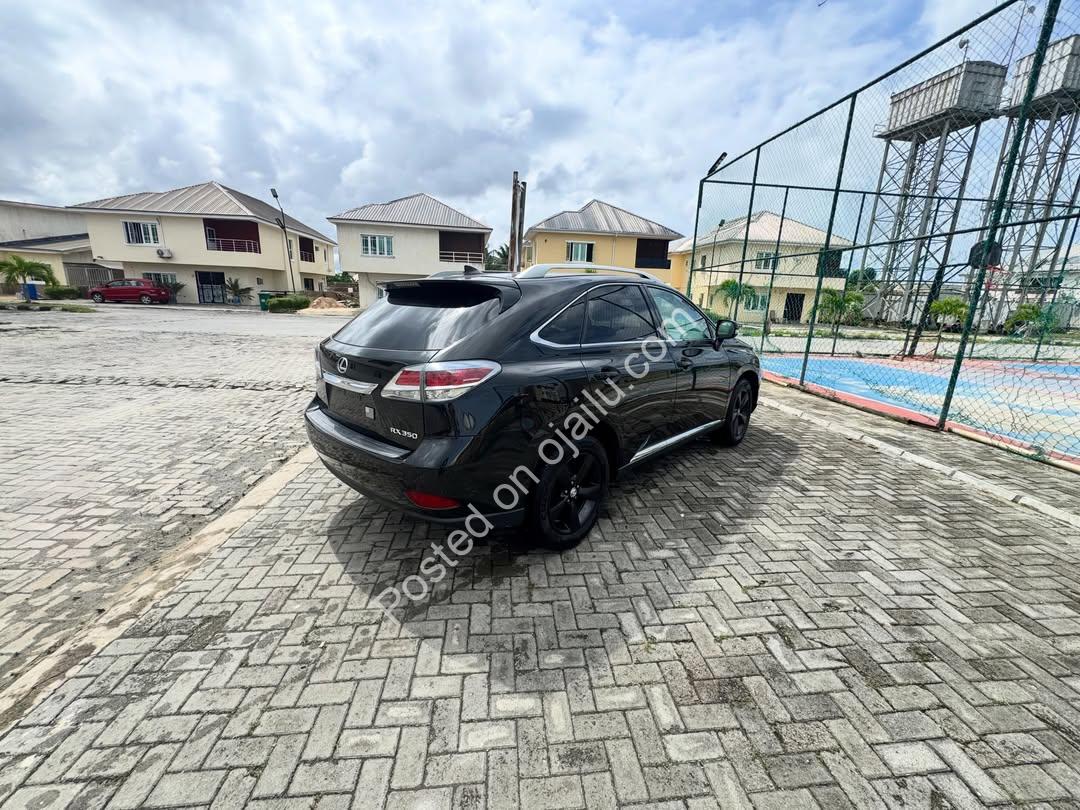 2014 Lexus RX350: Premium Luxury, Push-Start, Ventilated Leather