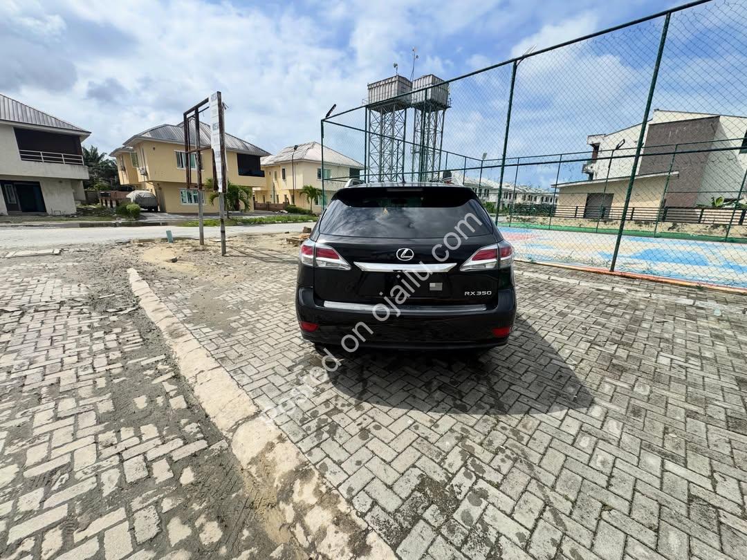2014 Lexus RX350: Premium Luxury, Push-Start, Ventilated Leather