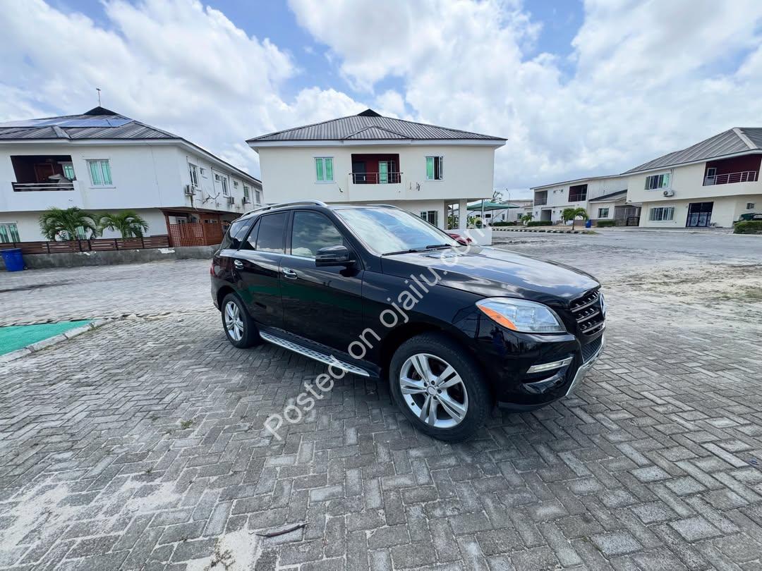 Luxury & Tech Packed: 2013 ML350