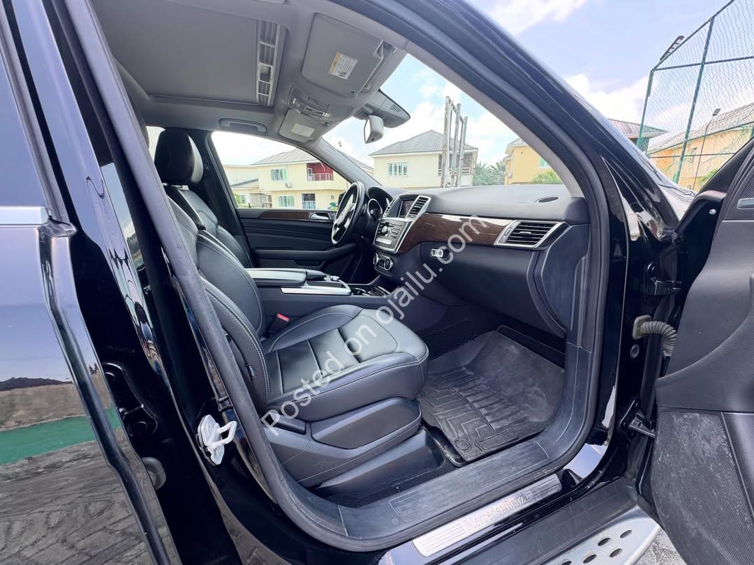 Luxury & Tech Packed: 2013 ML350