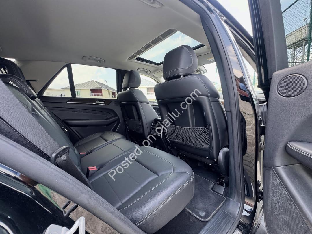 Luxury & Tech Packed: 2013 ML350