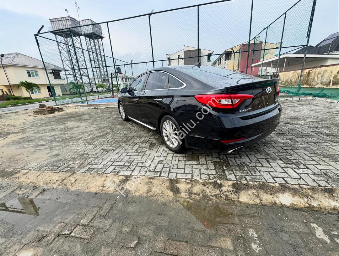 Luxury Sedan, Loaded w/ Premium Features, N14M