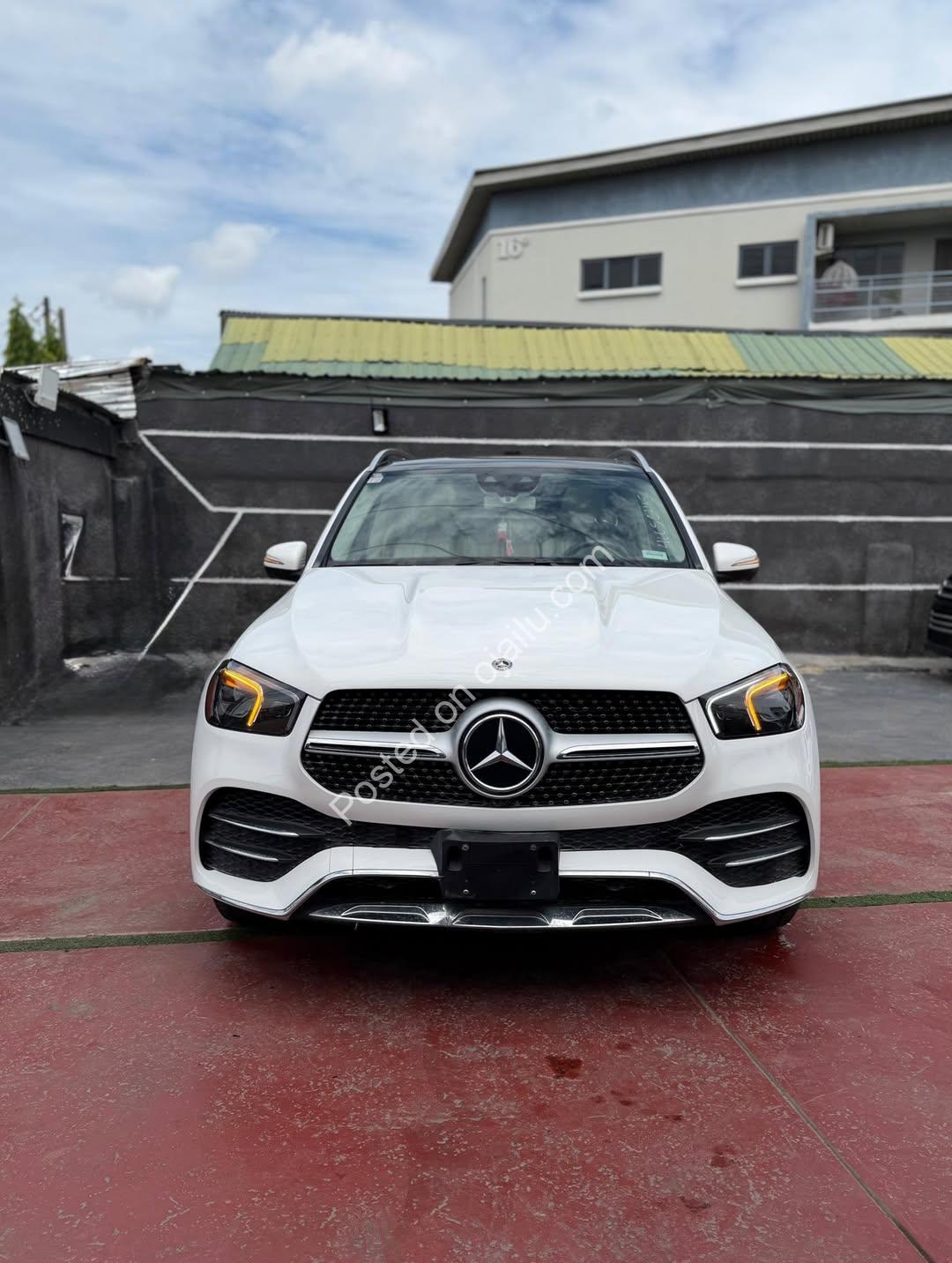 2020 Mercedes GLE450: Luxury Unleashed with HUD & 360° Camera