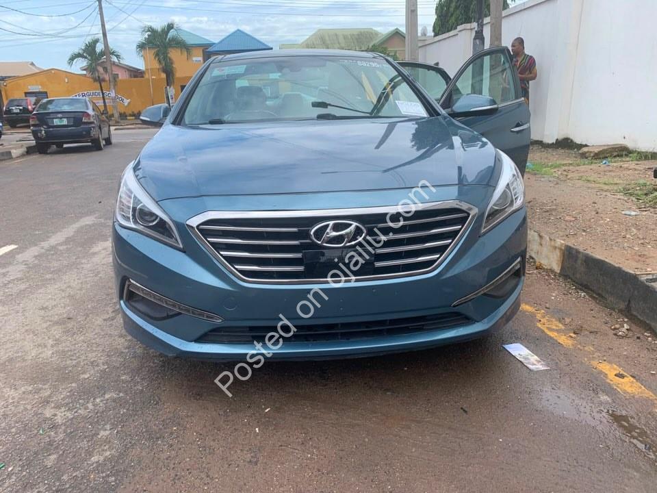 2015 Sonata Limited: Loaded & Spotless, 14.5M