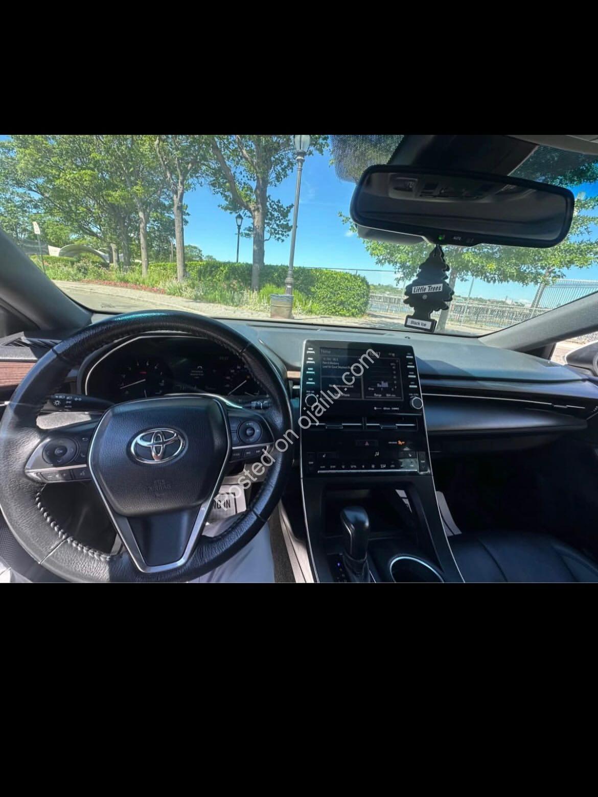 2022 Toyota Avalon XLE: Luxury & Safety, Zero Accidents