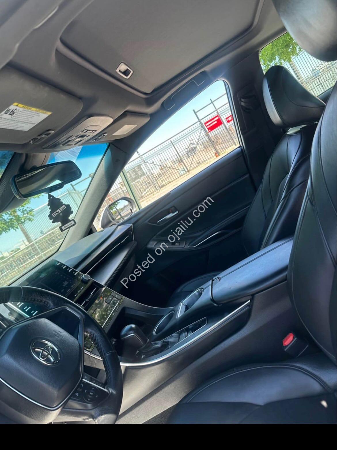 2022 Toyota Avalon XLE: Luxury & Safety, Zero Accidents