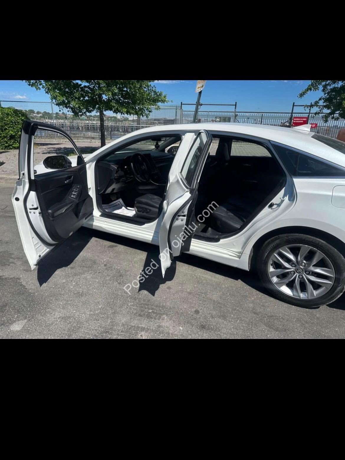 2022 Toyota Avalon XLE: Luxury & Safety, Zero Accidents