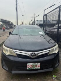 2012 Camry XLE V6: Premium Leather & Sunroof