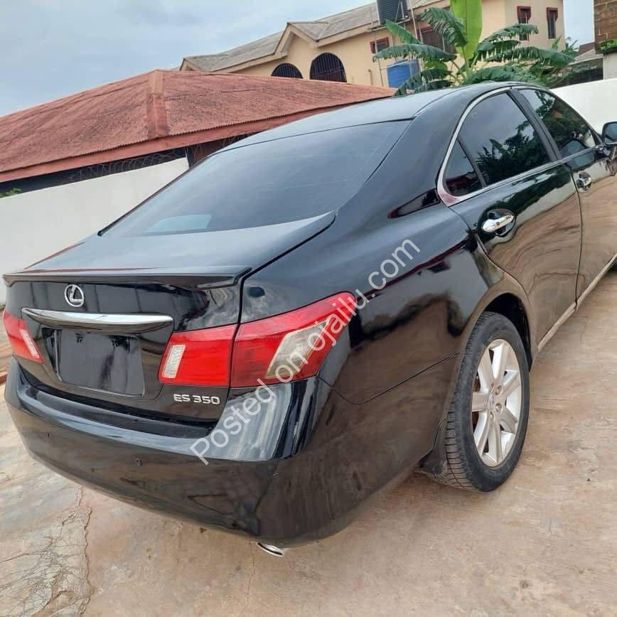 2009 Lexus ES350: Distress Deal, Luxury at 5.6M