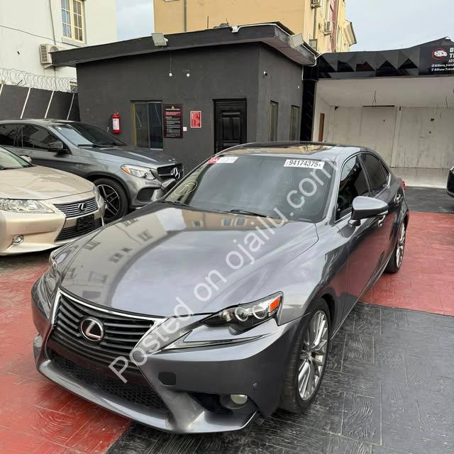2014 Lexus IS250: Pristine, Full Option – Buy & Drive Today!