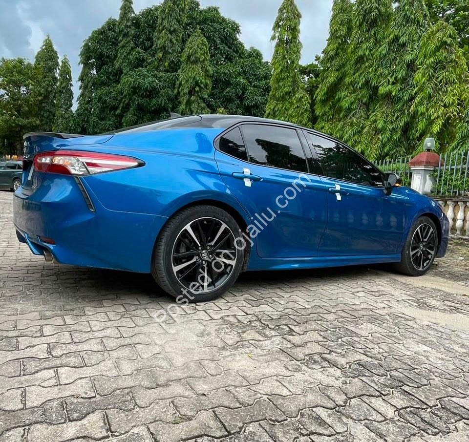 2019 Toyota Camry XSE | Panoramic Roof & Keyless Start | 28.8M